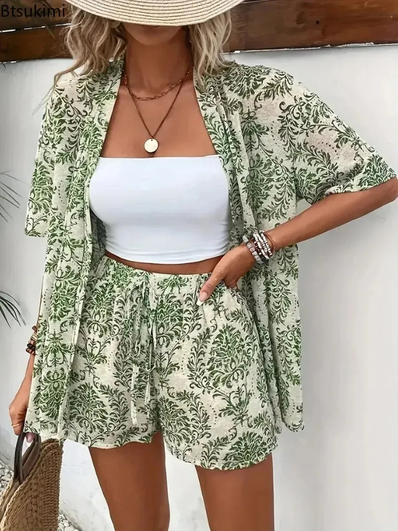 Conjunto Feminino Summer Escape - Camisa de Manga Curta com Cardigã e Shorts Estampado